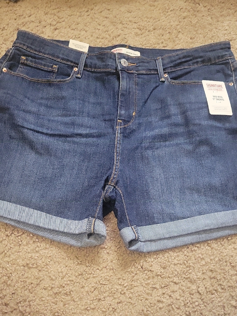 NWT Signature Levi Strauss Denim Women’s Shorts
